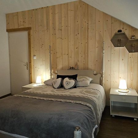 Gite Eglantine 2 A 6 Personnes Avec Spa Et Salle De Jeux Dans La Residence Ventron Exterior foto