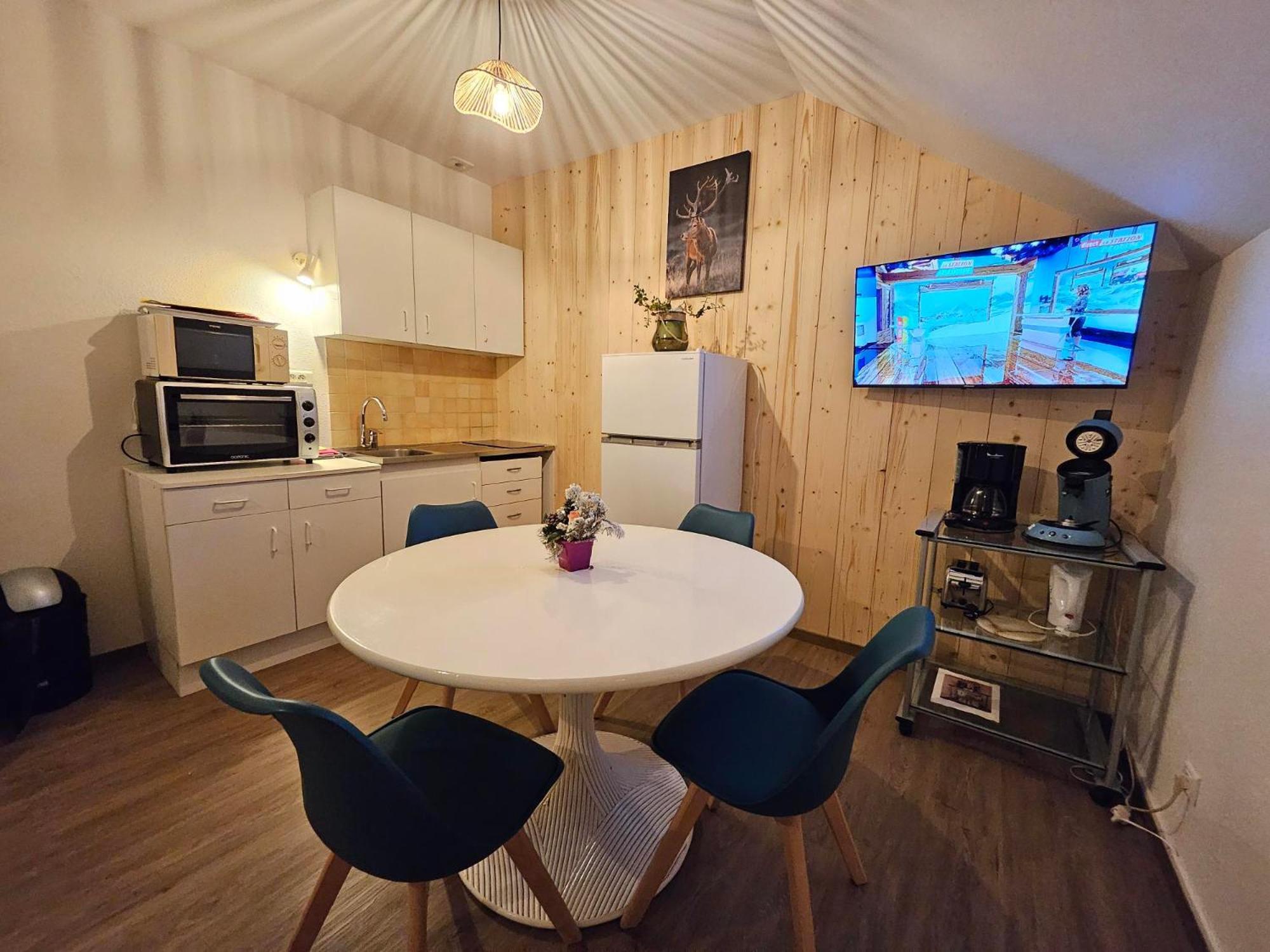 Gite Eglantine 2 A 6 Personnes Avec Spa Et Salle De Jeux Dans La Residence Ventron Exterior foto